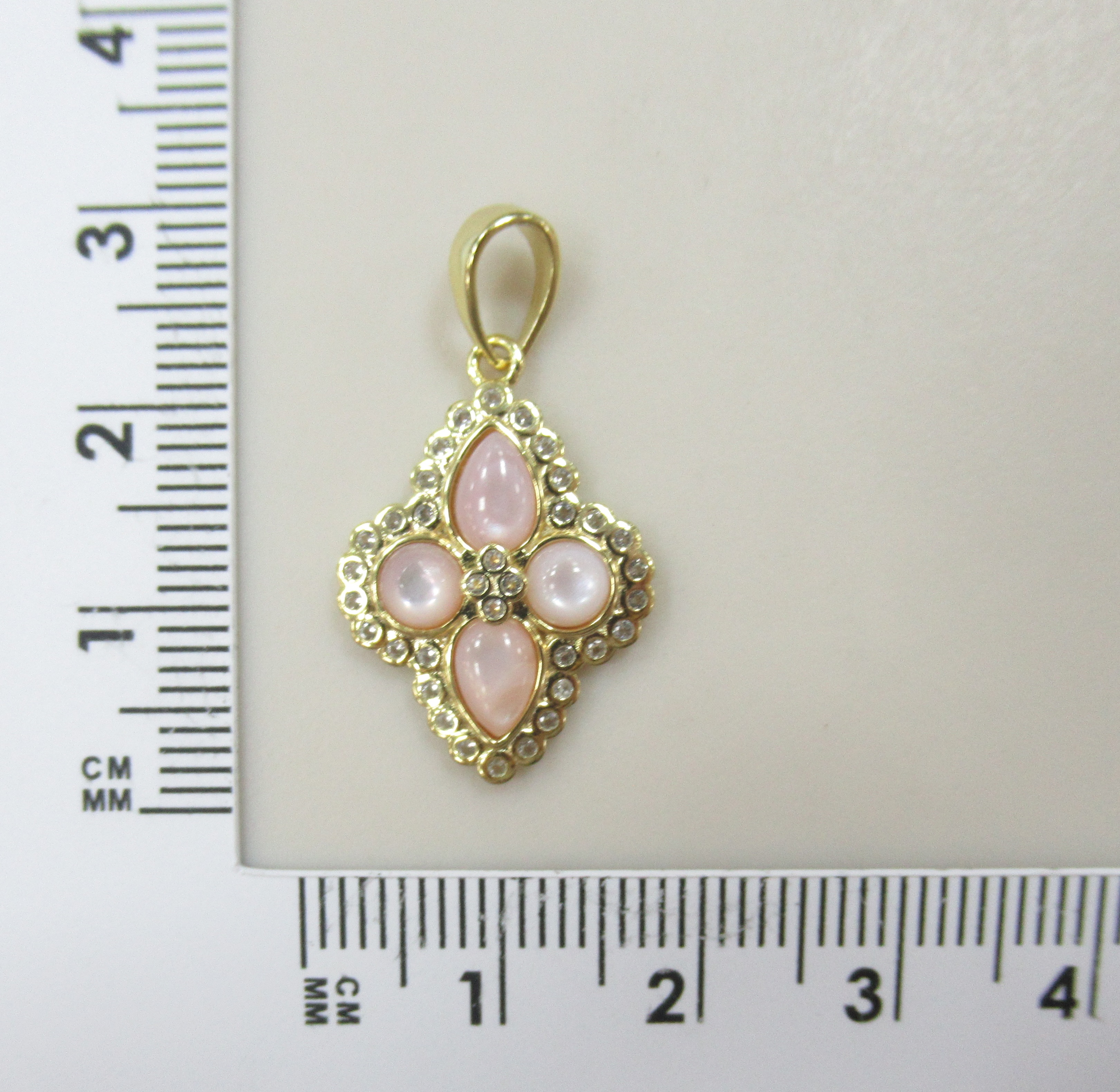 Серебряная подвеска с перламутром